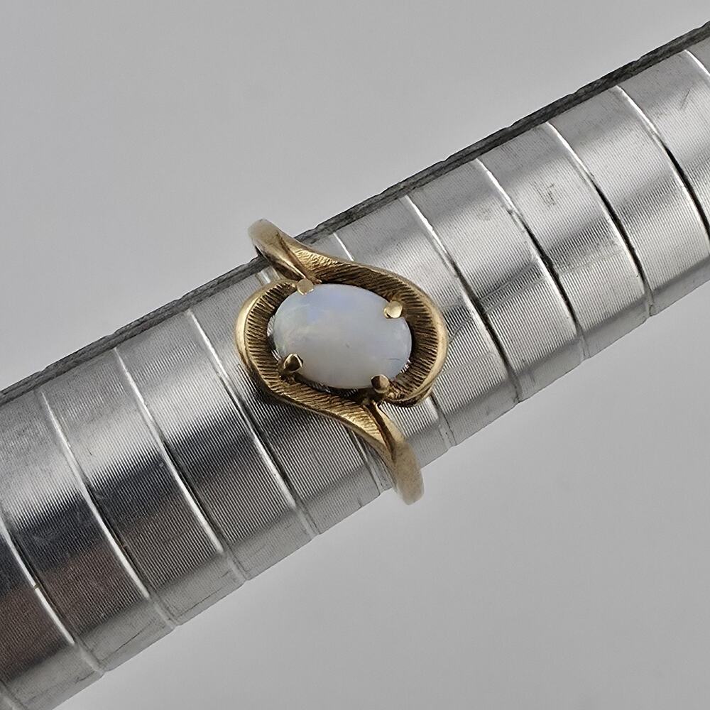 10K Yellow Gold Opal Ring Vintage Oval Cabochon Swirl Setting Size 6.25 - Picture 7 of 11